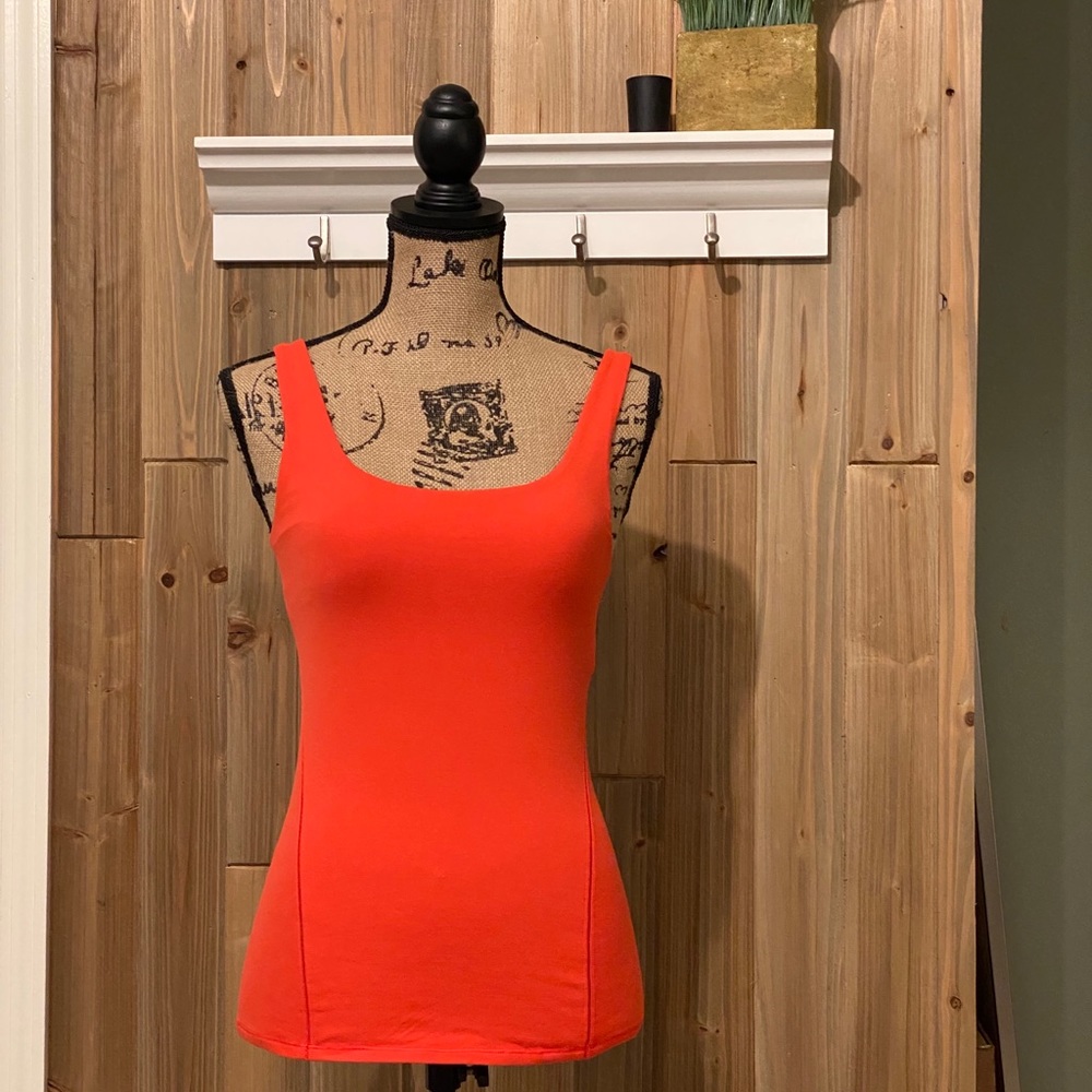 Lululemon | Tank with built-in adjustable bra